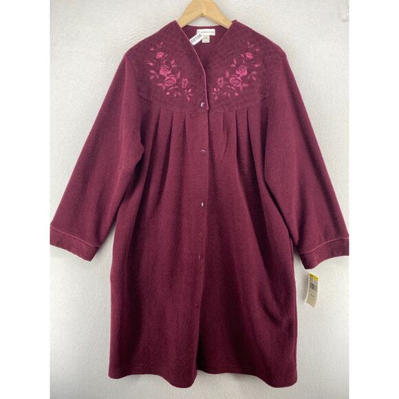 MISS ELAINE Robe M Terrycloth Short Housecoat Kaftan Snap Front Maroon NEW - Picture 1 of 16